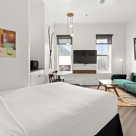 Independence Square 202, Hotel Room Over-Looking The Mall And Aspen Mountain Экстерьер фото