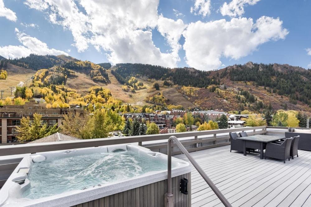Independence Square 202, Hotel Room Over-Looking The Mall And Aspen Mountain Экстерьер фото