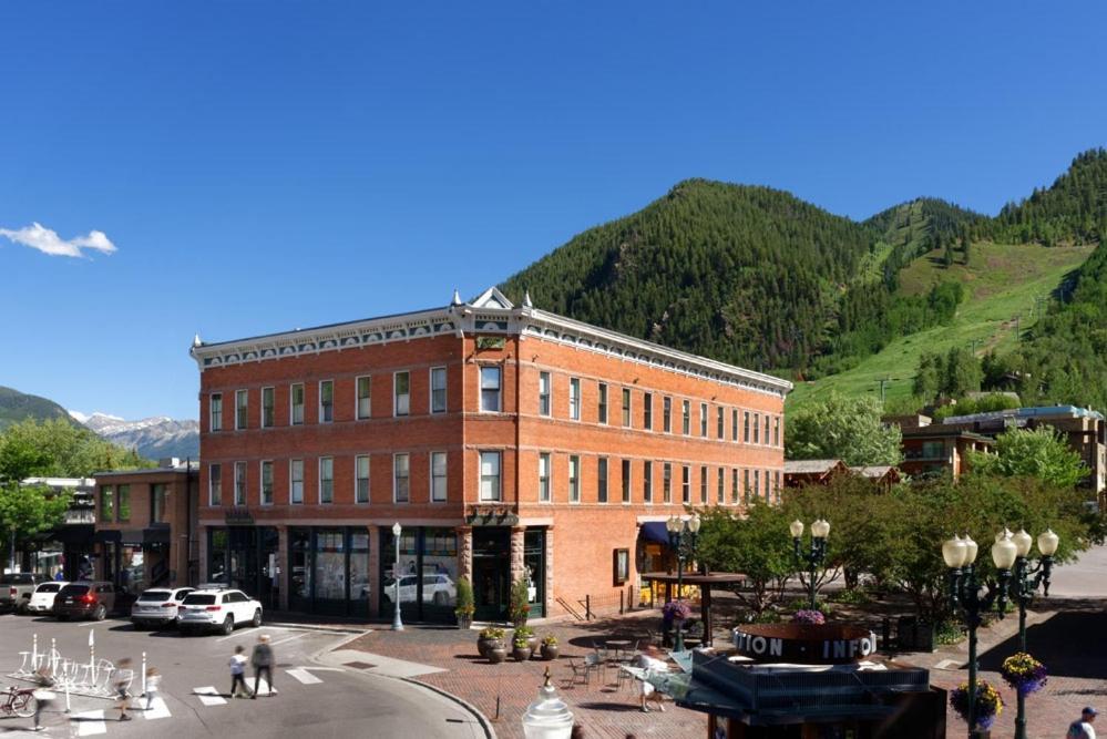 Independence Square 202, Hotel Room Over-Looking The Mall And Aspen Mountain Экстерьер фото